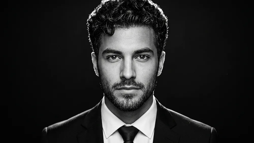 Black & White Rim Light Suit Portrait from Photo Prompt - Gemini Prompt