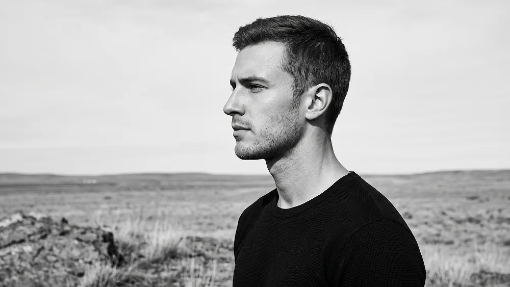 Monochrome Outdoor Side-Profile Editorial Portrait Prompt - Gemini Prompt