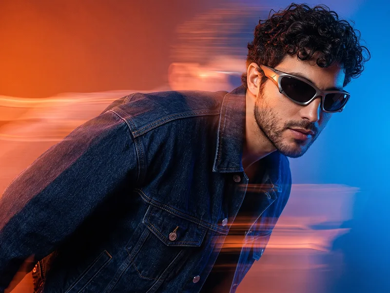 Ritratto Fashion Shutter Drag Arancio-Blu da Foto Prompt - Gemini Prompt