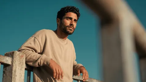 Ultra-Realistic Editorial Male Portrait in Natural Daylight AI Prompt - Gemini Prompt